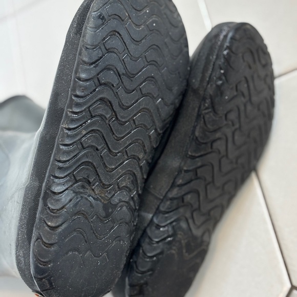 Bogs Gray Rain Boots Sz 3 - Picture 8 of 8